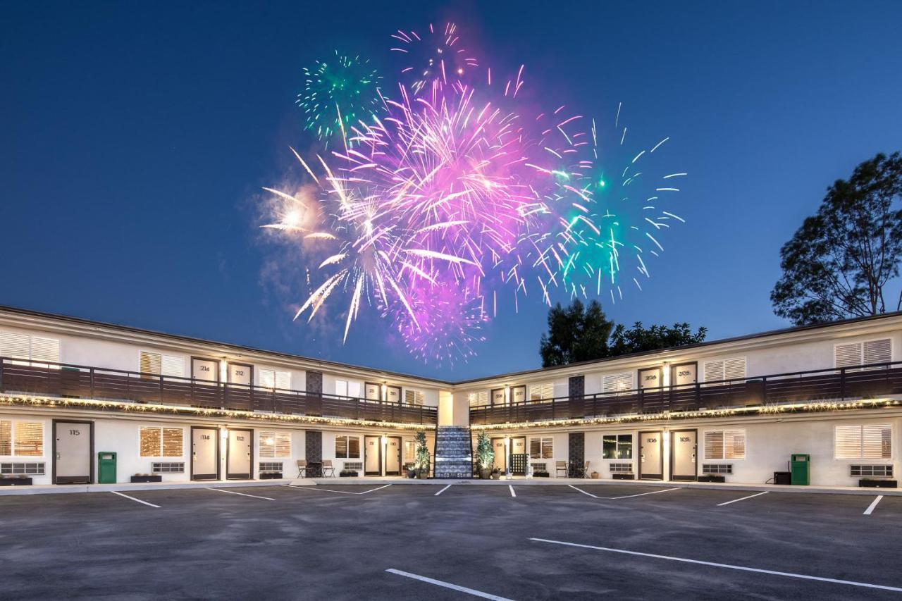 California Inn Anaheim Exterior foto